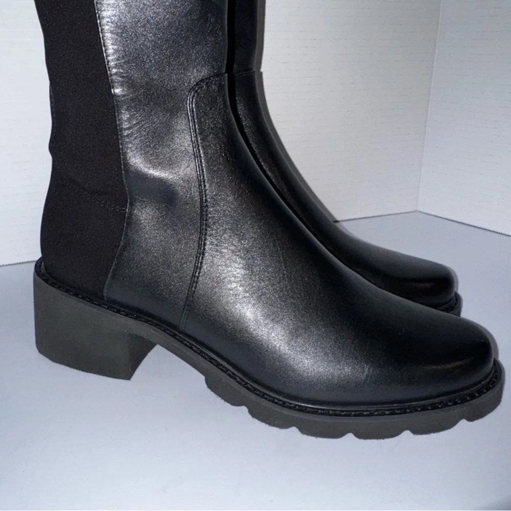Stuart Weitzman nwob display